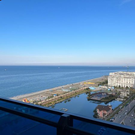 Orbi Cyti Apartment Batumi Bagian luar foto