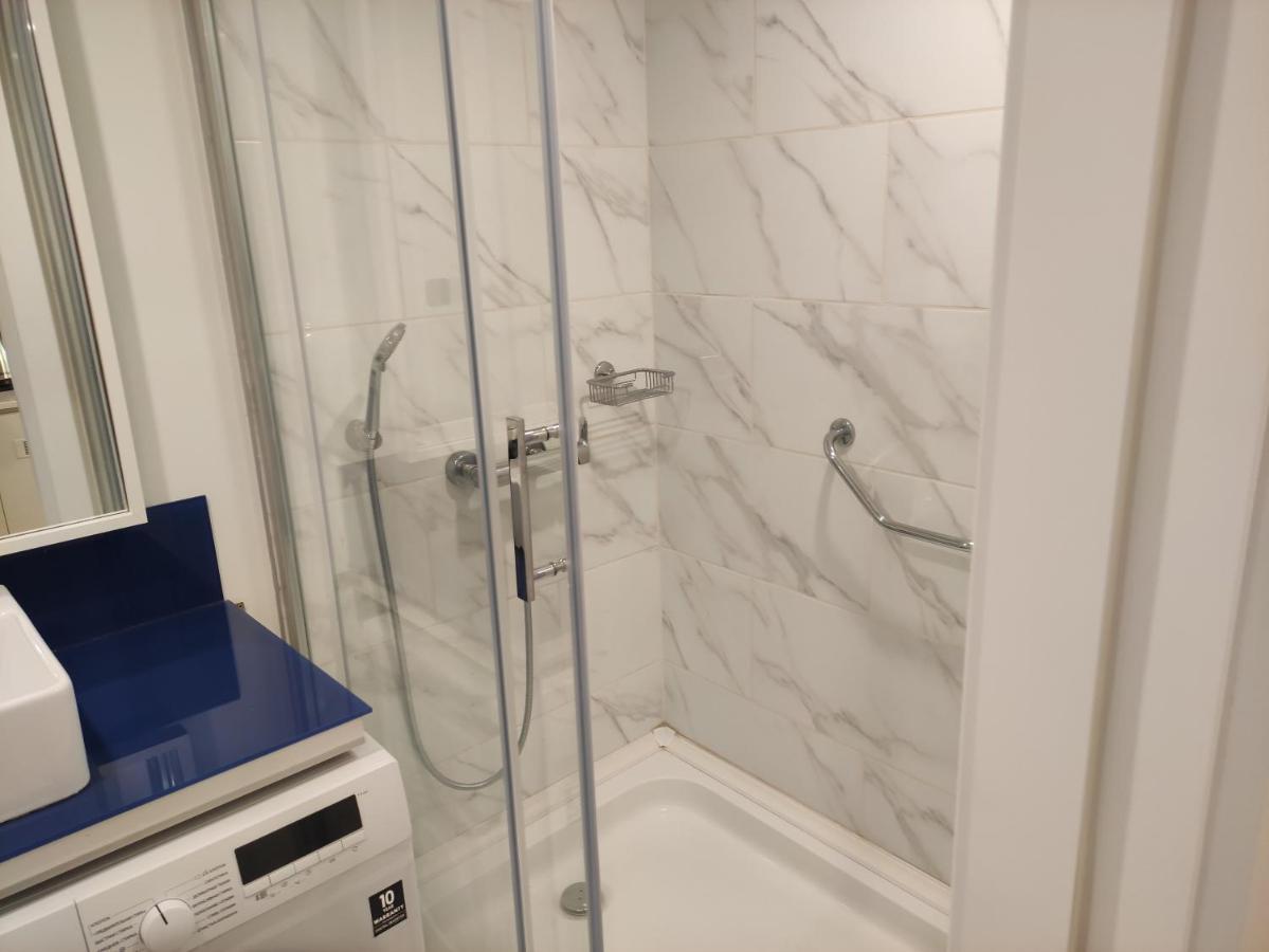 Orbi Cyti Apartment Batumi Bagian luar foto