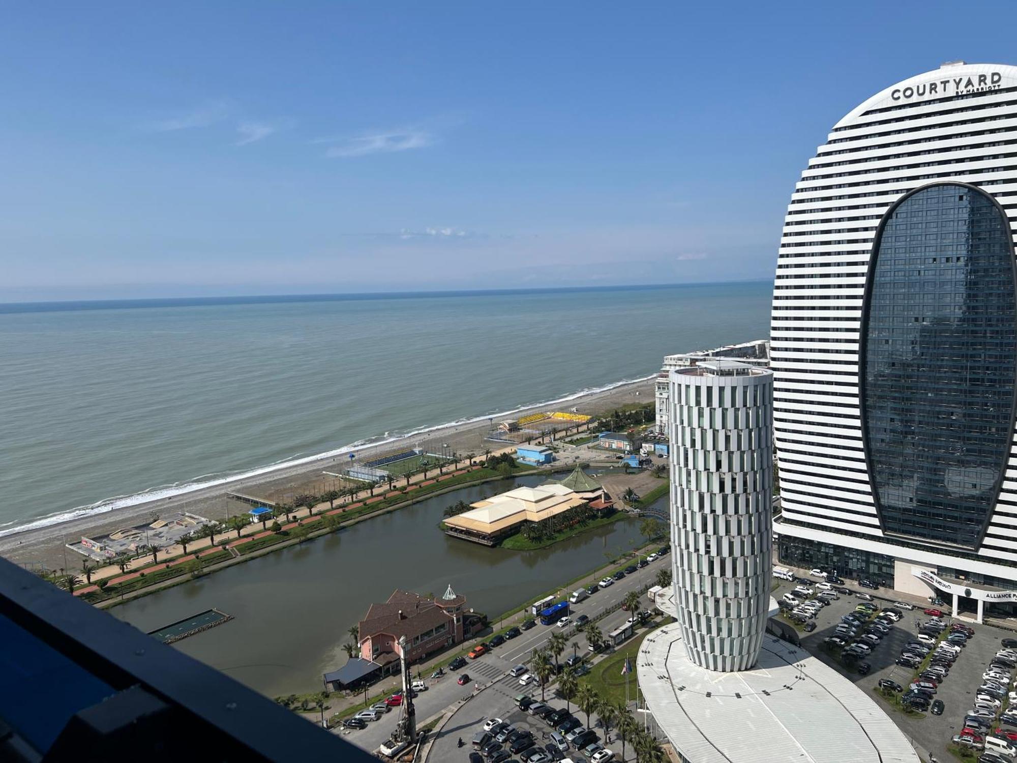 Orbi Cyti Apartment Batumi Bagian luar foto
